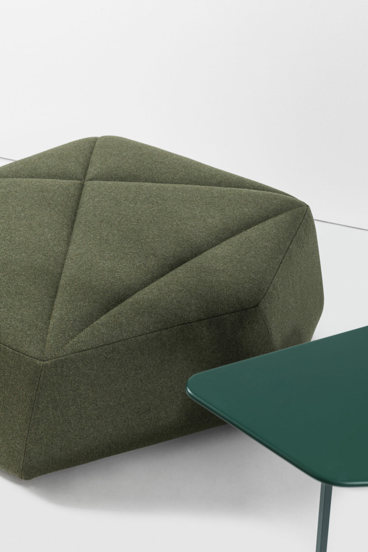 CRYSTAL GRAND POUF – Image 7