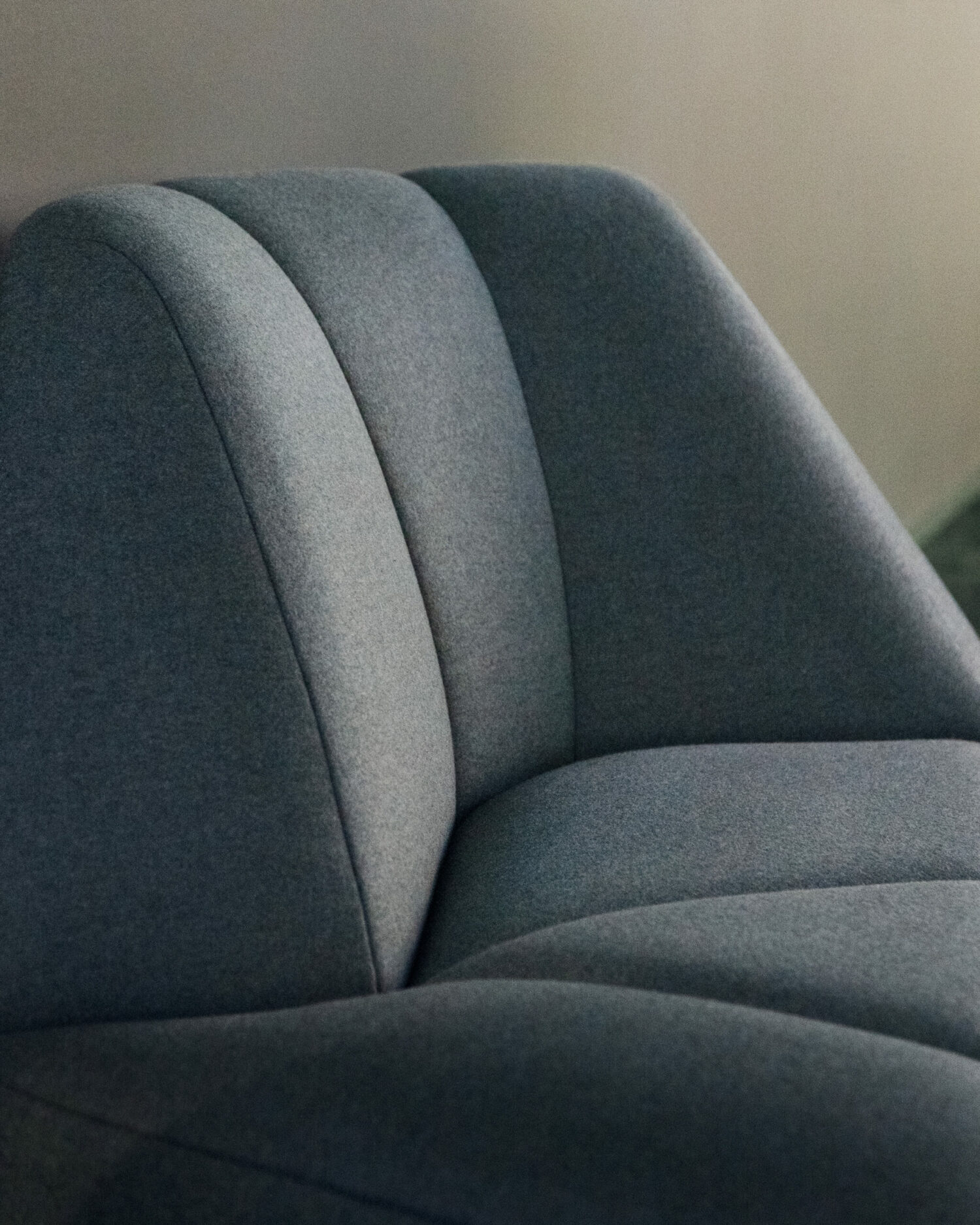 CRYSTAL LOUNGE CHAIR – Image 7